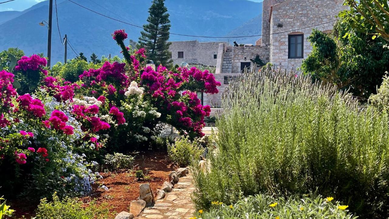 Апартаменти Katafigi Pyrgos Dirou Екстер'єр фото